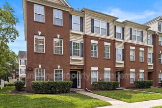 Building Photo - 914 Orapax St