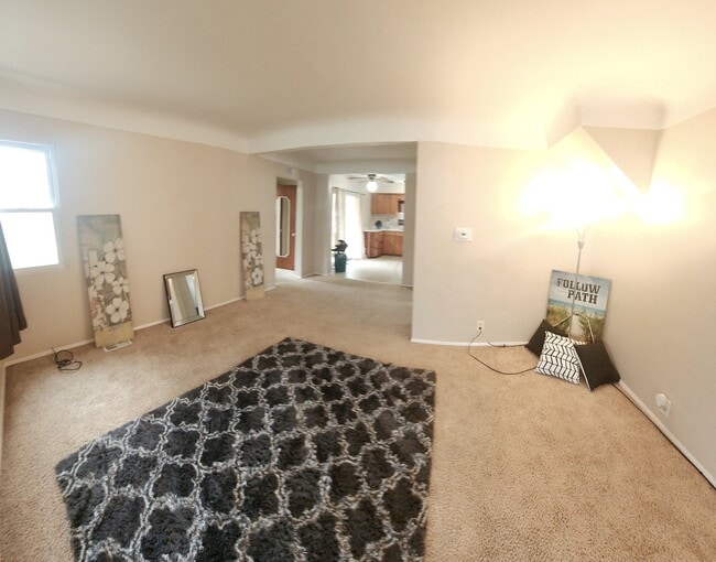 Foto del edificio - 1036 Forest Ave