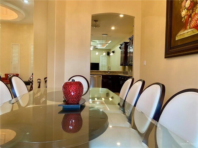 Foto del edificio - 3704 Ebro Dr