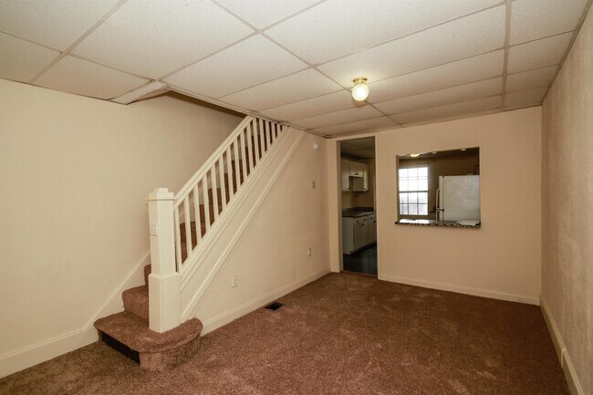 Building Photo - 2516 E Madison St