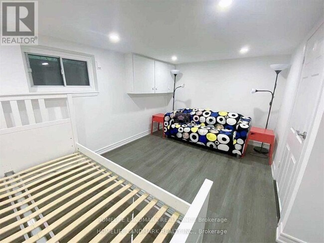 Building Photo - 840 Davenport Rd