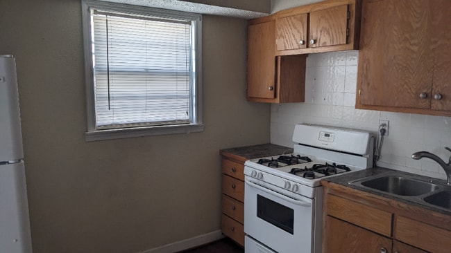 Foto del edificio - 4822 Woodend Ave