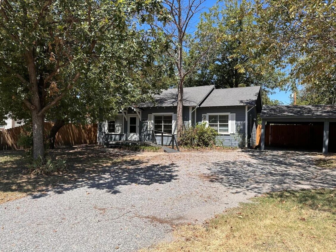 Foto principal - 1213 NW Euclid