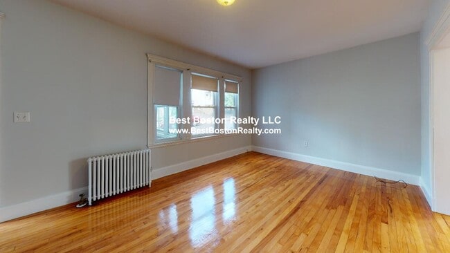 Building Photo - 46 Fairfax St