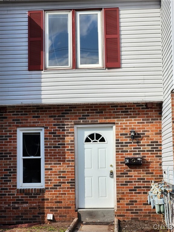 Primary Photo - 34 North St