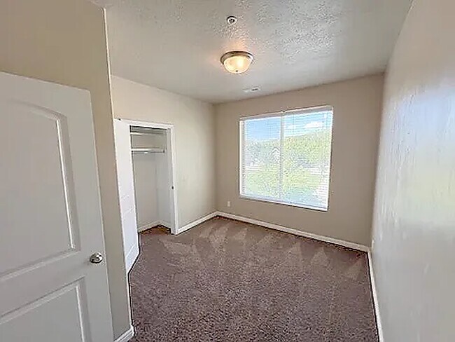 Foto del edificio - 426 W 200 N St