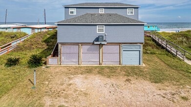 Building Photo - 601 Wave Ct