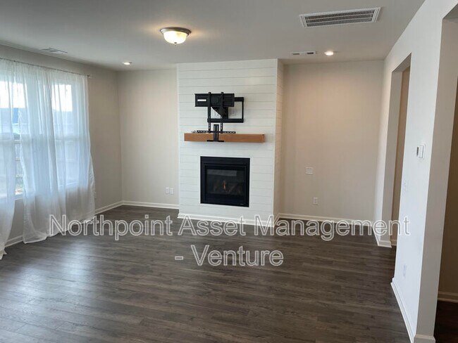 Building Photo - 1080 Laurel Valley Ln