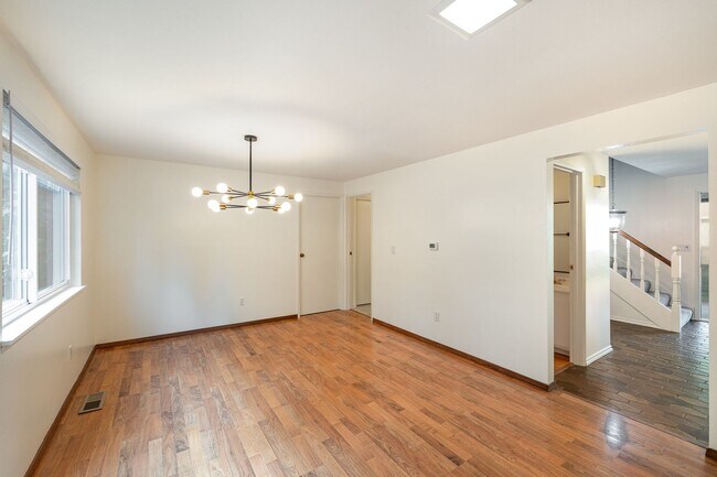 Foto del edificio - 4Bd/2.5Ba Bellevue House