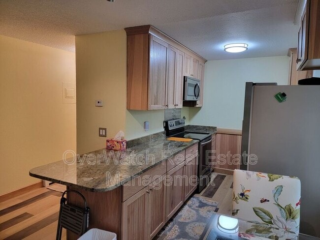 Building Photo - 3031 Lois Dr