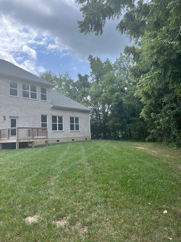 Building Photo - 631 Silva Ln