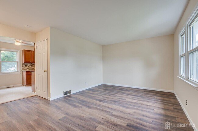 Foto del edificio - 25 Ellwood Rd