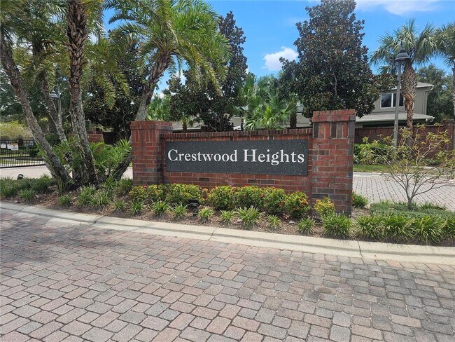 Foto del edificio - 1040 Crestwood Commons Ave