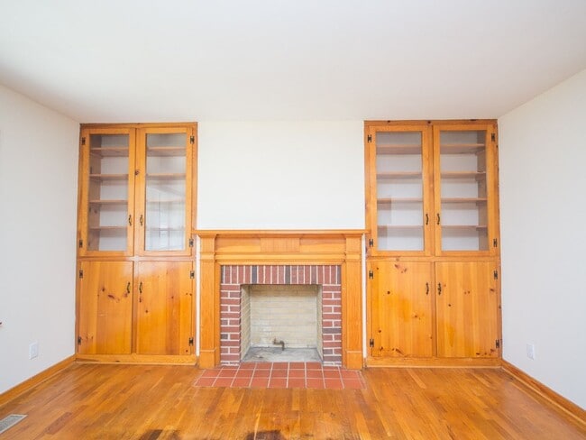 Building Photo - Great Location in Athens City! Move In Ready!