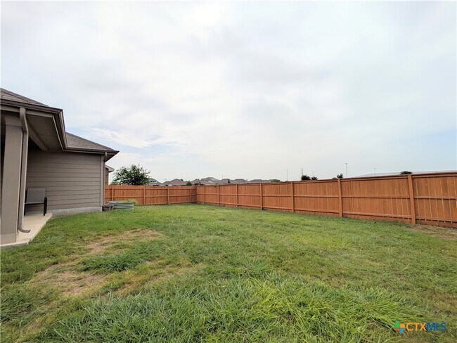 Building Photo - 1809 Logan Trail