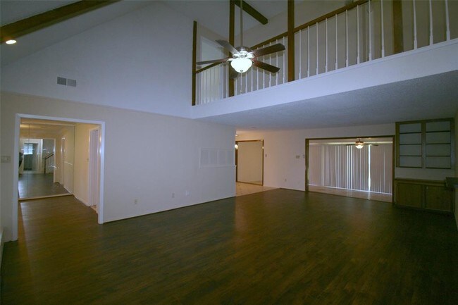 Building Photo - 3911 Point Clear Dr