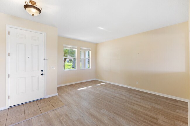 Building Photo - Beautiful home for rent in Clermont!