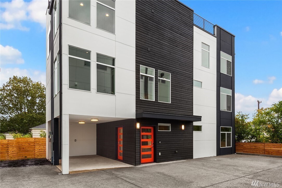 Photo - 820 25th Ave S (Seattle, WA)