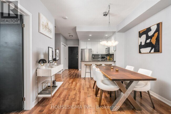 Photo du bâtiment - 551-551 Maple Ave