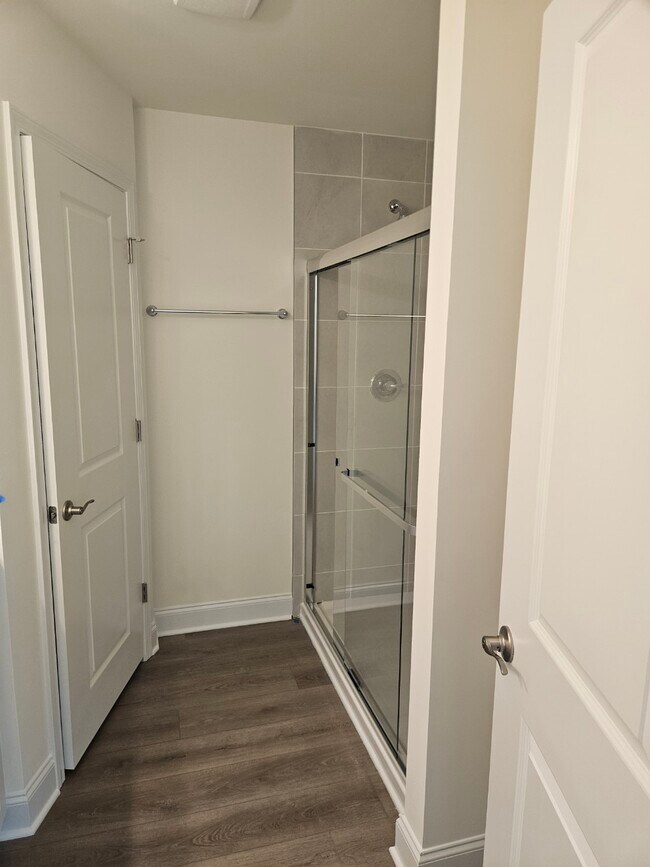 Foto del edificio - 112 Lavender Ln