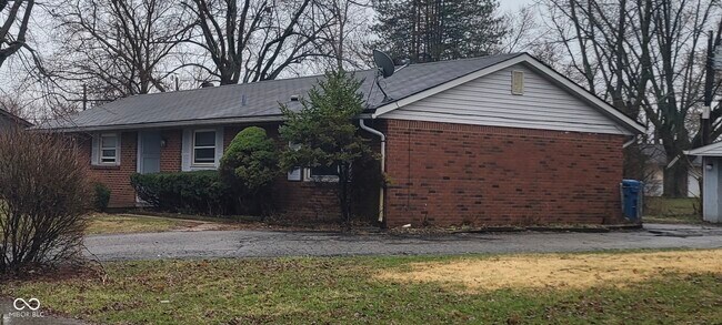 Building Photo - 10139 Chris Dr