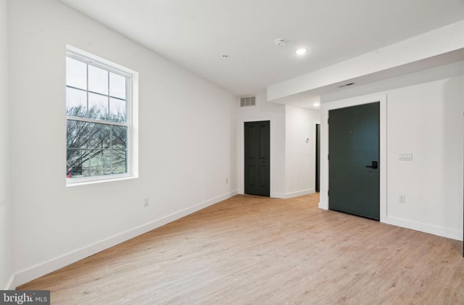 Building Photo - 4181 Mantua Ave