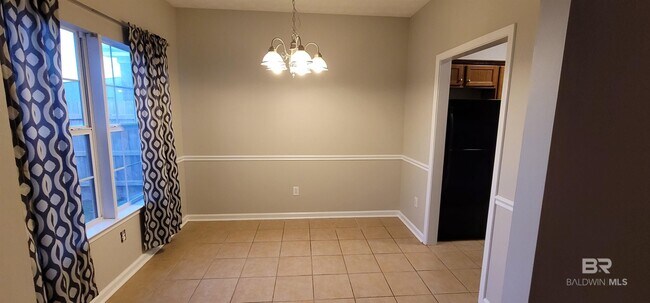 Building Photo - 3868 Emerille Dr