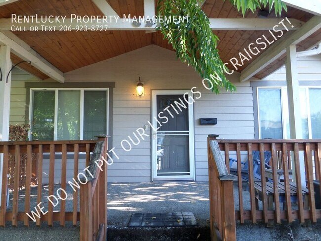 Building Photo - Gorgeous and HUGE 4-Bedroom House in Aubur...