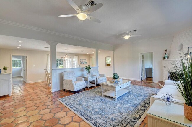 Foto del edificio - 302 NW 11th St