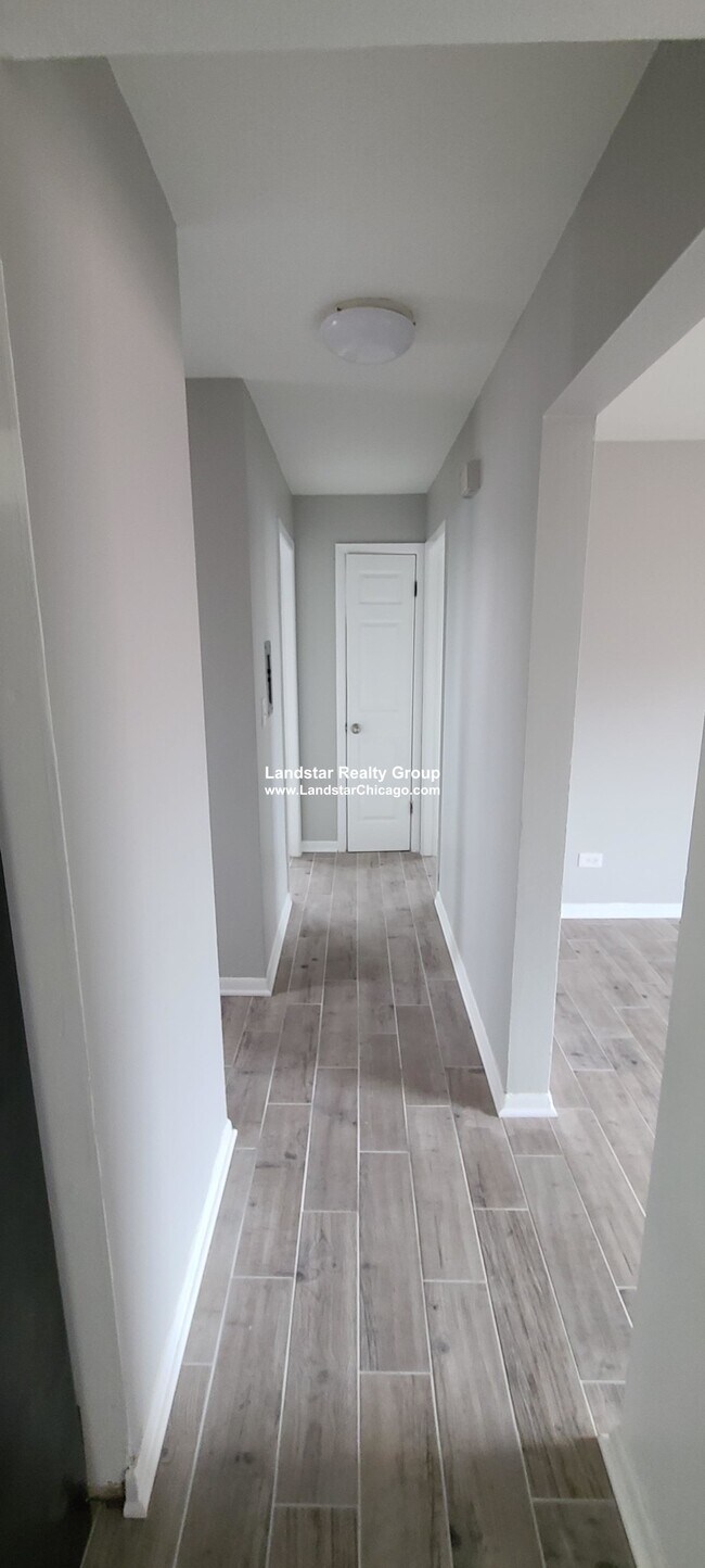 Building Photo - 1314 Carol St