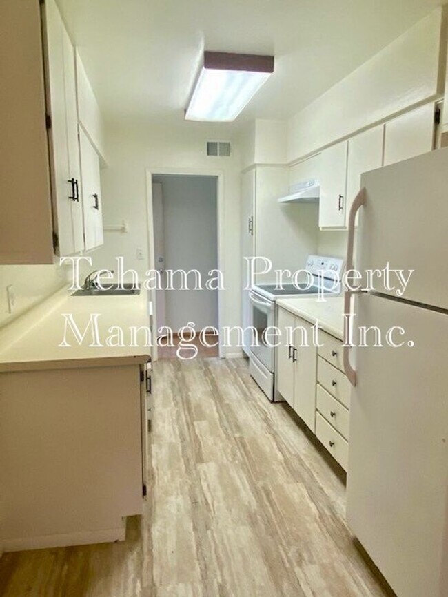 Foto del edificio - 3 Bedroom 2 bath home in Red Bluff.