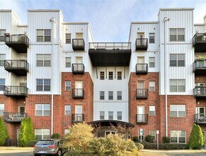 Building Photo - 2338 Yadkin Ave