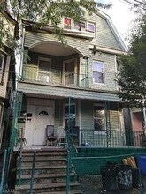 Building Photo - 203 3rd St