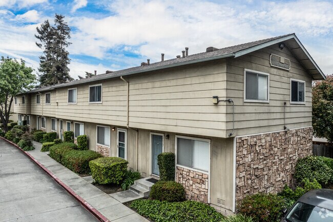 Marinwood Apartments