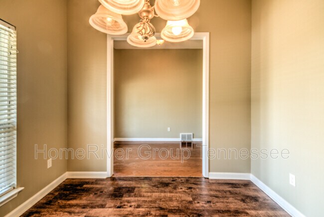 Foto del edificio - 9131 Raspberry Ln