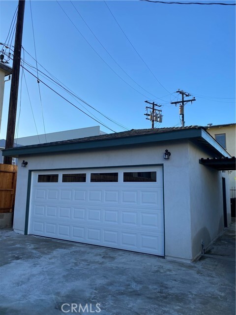 Building Photo - 1209 N Monterey St