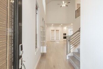 Building Photo - 6578 Scarlet Pond Ln