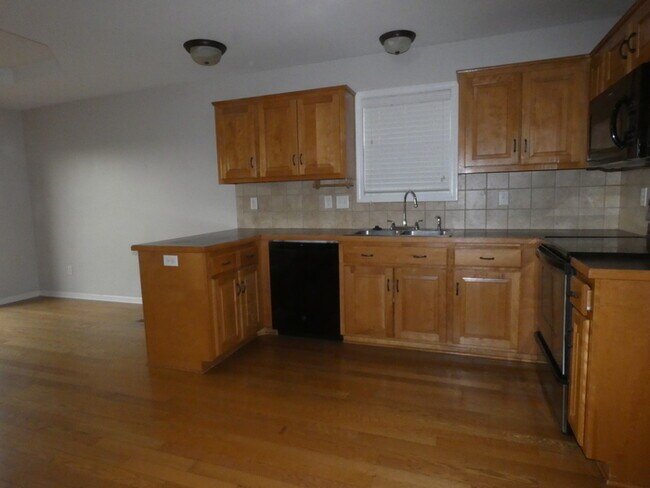 Foto del edificio - 11407 N Bristol Ave