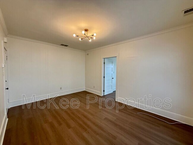 Foto del edificio - 2144.5 First Avenue