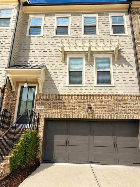 Building Photo - 3756 Huger Pl