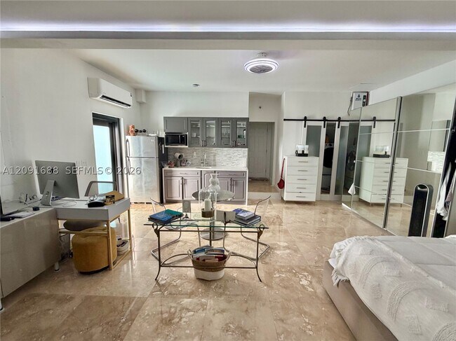 Foto del edificio - 12205 SW 131st Ave