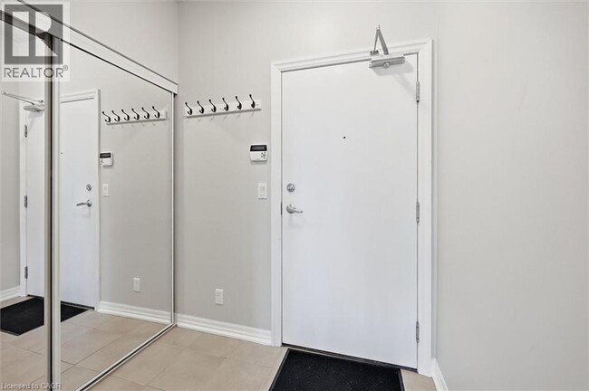 Building Photo - 1940 Ironstone Dr