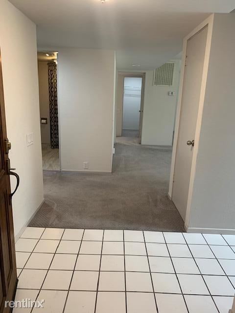 Building Photo - 400 N Sunrise Way