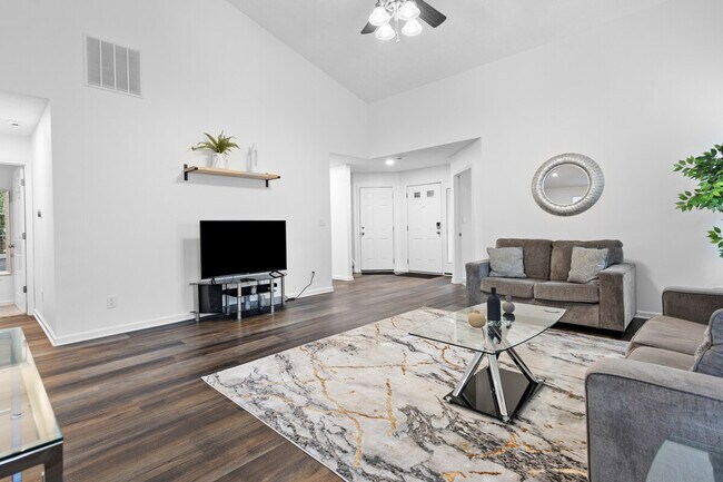 Building Photo - 11179 Catalina Dr