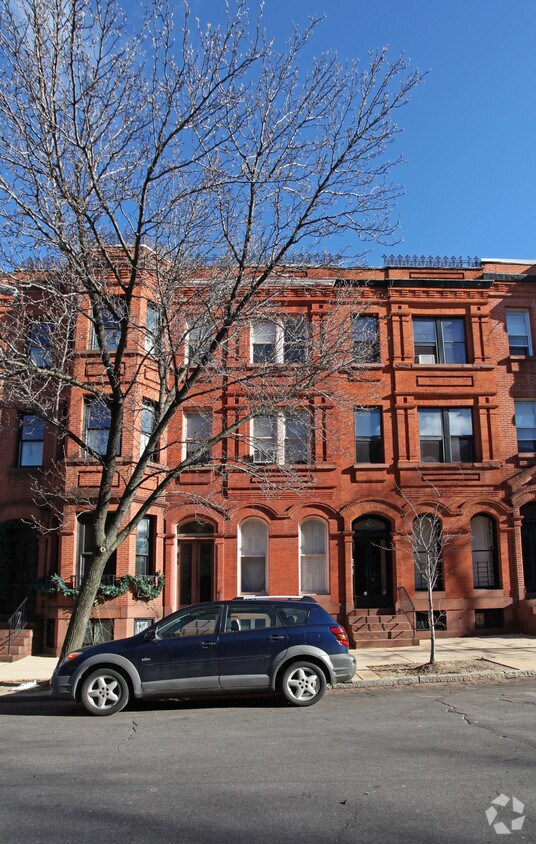 Primary Photo - 1825 Bolton St