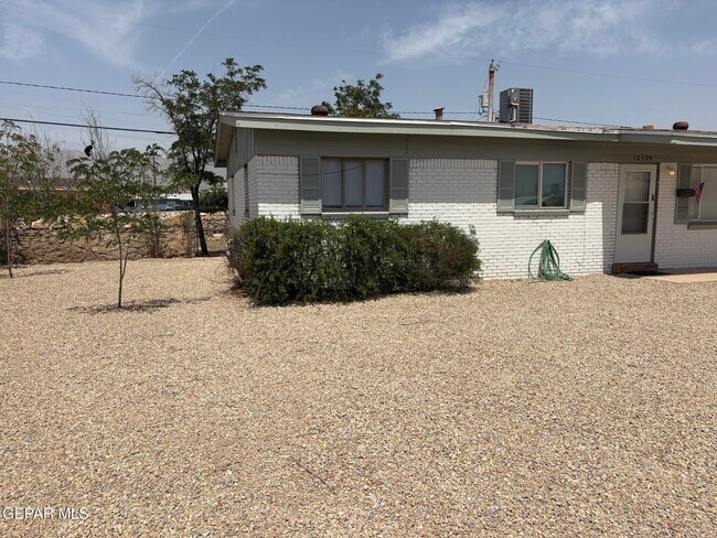 Foto del edificio - 10309 Shoshone St