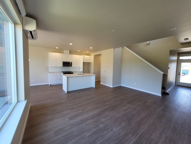 Building Photo - Beautiful Home in North Bellingham
