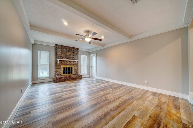 Building Photo - 1820 W 24th St