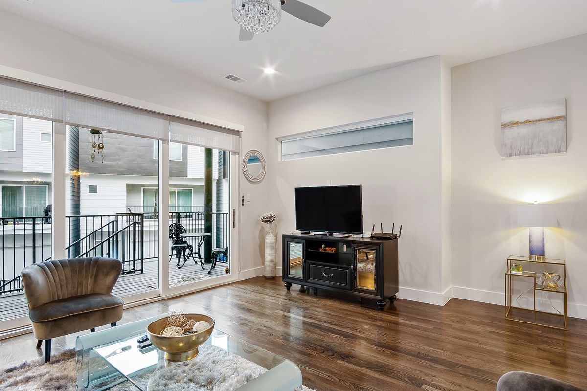 Foto principal - 2106 Dennis St