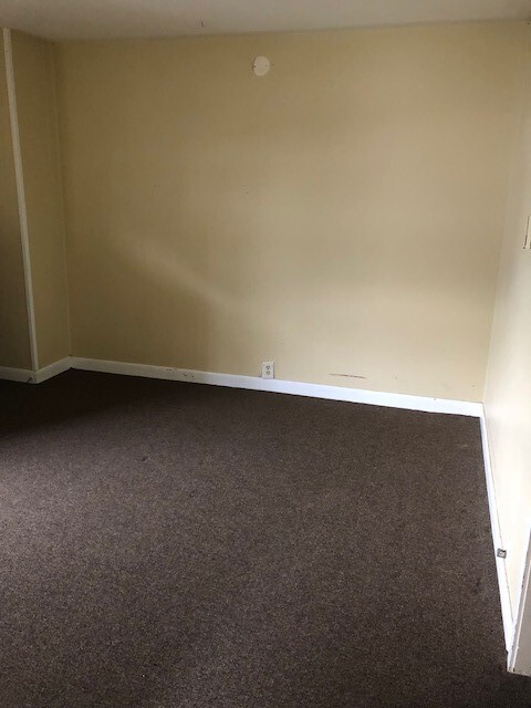Foto del edificio - 11 LLC-5112 North Catherine Street
